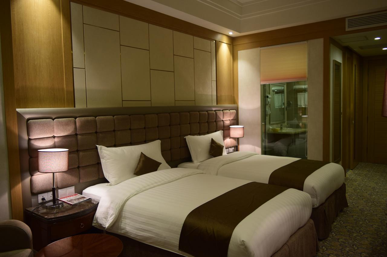 Royal Mountain Hotel อูลานบาตอร์ ภายนอก รูปภาพ