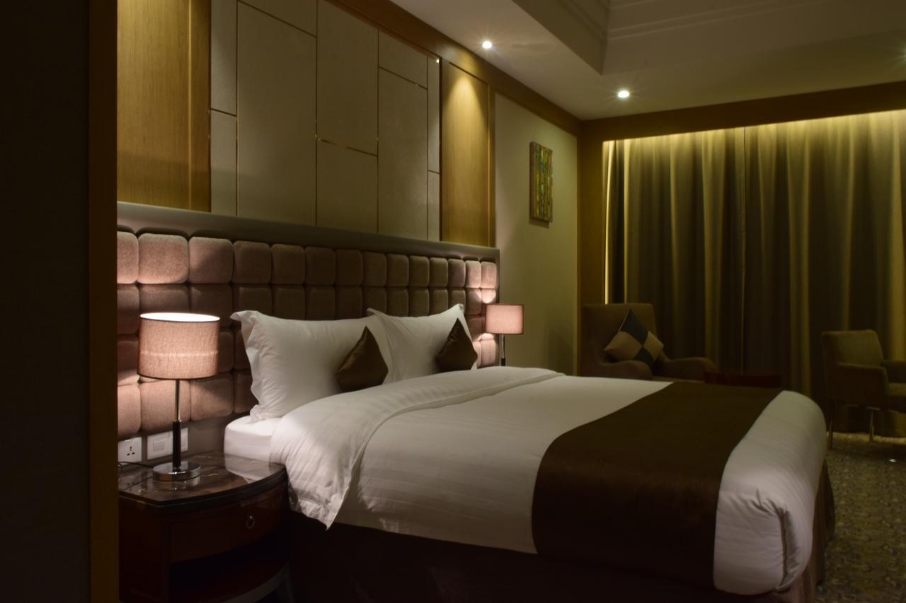 Royal Mountain Hotel อูลานบาตอร์ ภายนอก รูปภาพ
