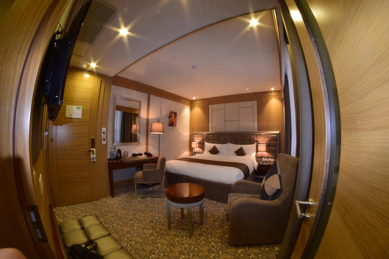Royal Mountain Hotel อูลานบาตอร์ ภายนอก รูปภาพ